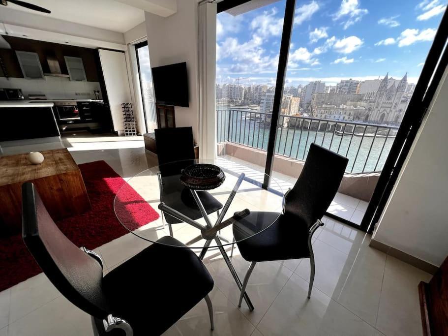 Seafront Meridionale 2Bedroom Apartment San Ġiljan Kültér fotó